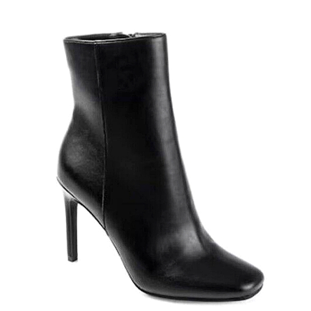 New w/o Box Journee Collection Silvy TruComfort Foam Vegan Leather Ankle Booties